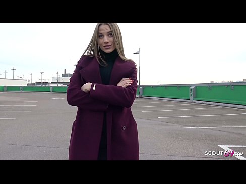 ❤️ ドイツ人スカウトマンは、夢のようにスティール、駐車場のテルテル、お金のためのセクシーに触れることです。 ❤ at us ❌️❤